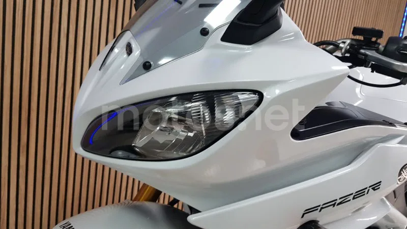 Yamaha Fazer 8 - Vista 20