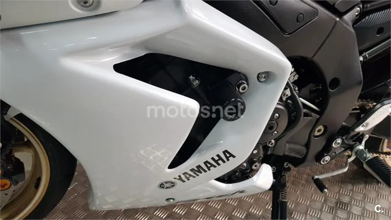 Yamaha Fazer 8 - Vista 23