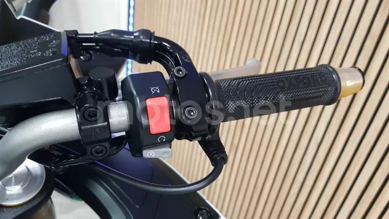 Yamaha Fazer 8 - Vista 28