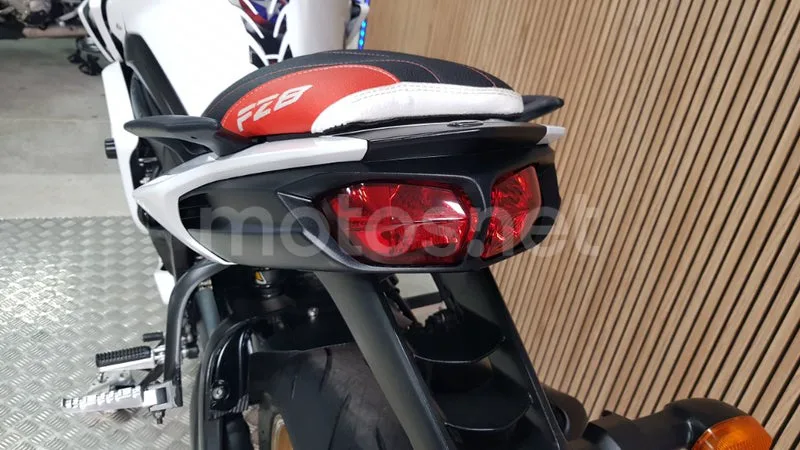 Yamaha Fazer 8 - Vista 30
