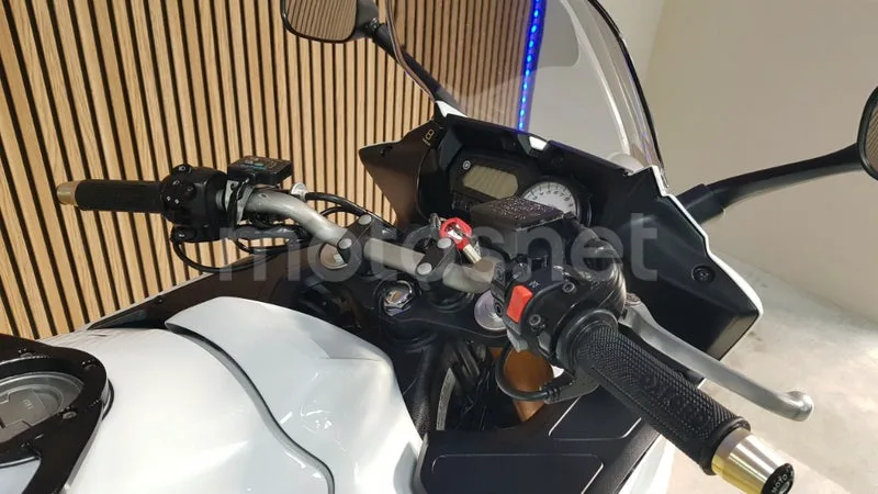 Yamaha Fazer 8 - Vista 8