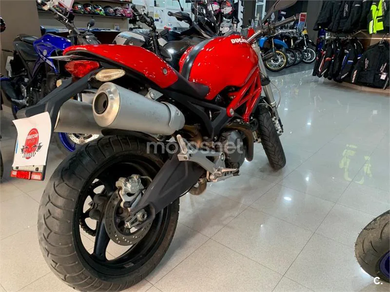 Ducati Monster 696 - Vista 5