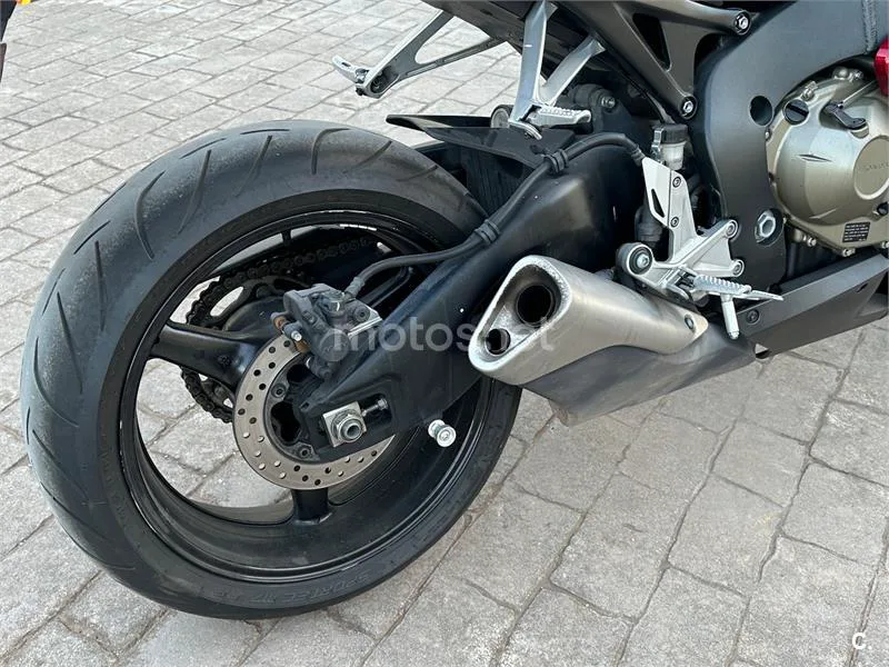 Honda CB1000R - Vista 6