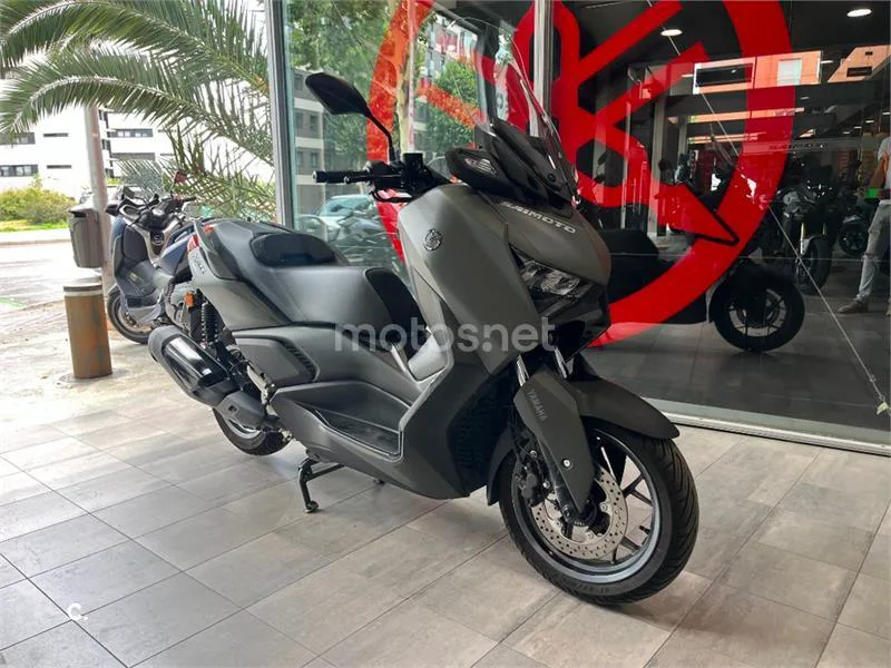 Yamaha XMAX 300 - Vista 3
