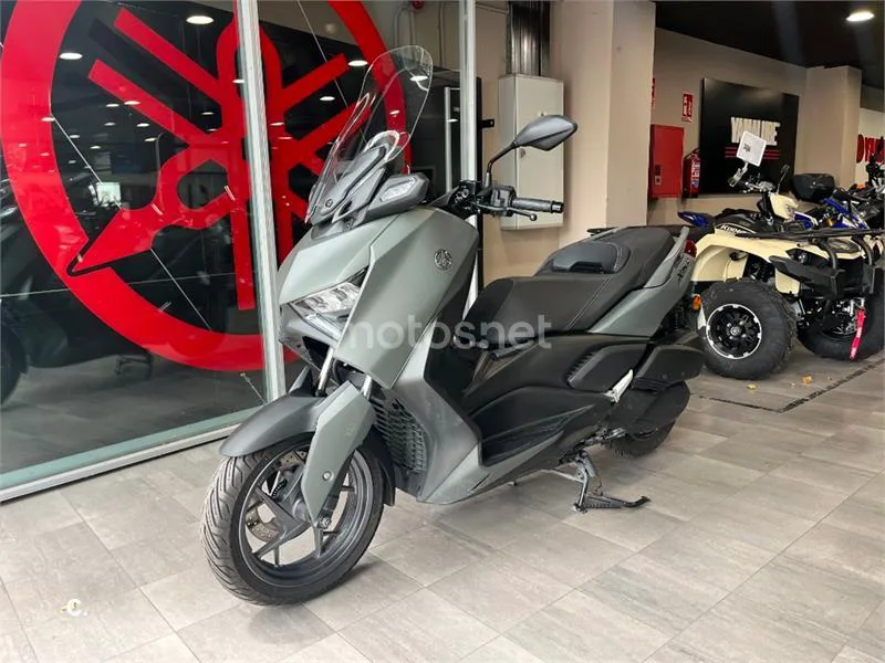 Yamaha XMAX 300 - Vista 4