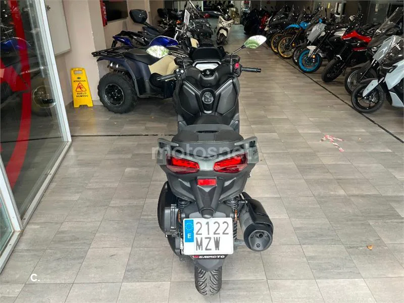 Yamaha XMAX 300 - Vista 6