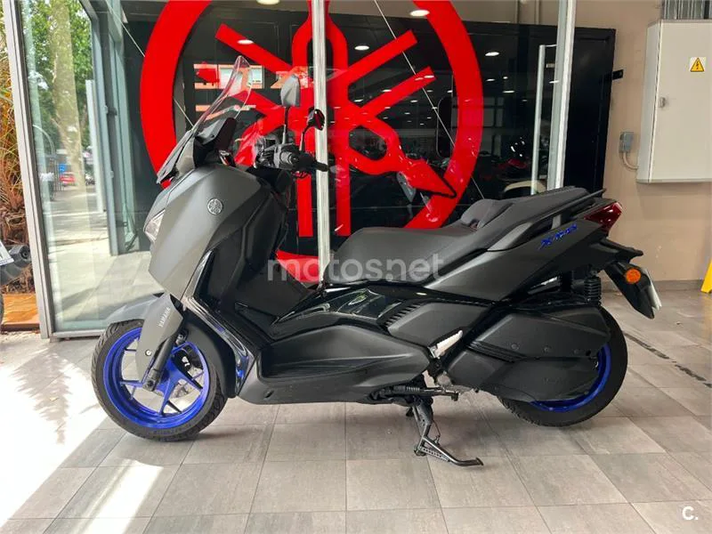 Yamaha XMAX 300 5399 € 2025 Madrid - 2