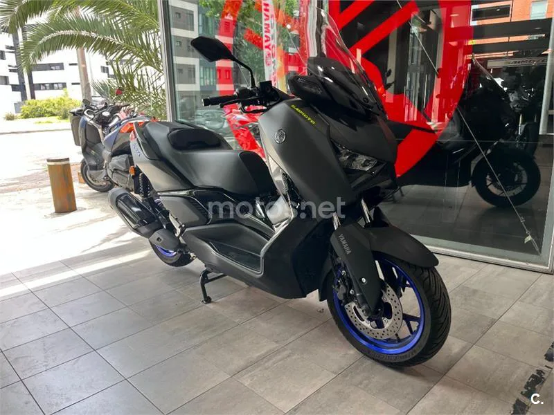 Yamaha XMAX 300 - Vista 3