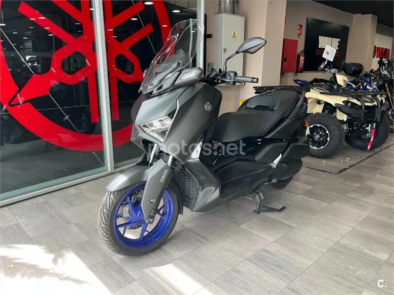Yamaha XMAX 300 - Vista 4