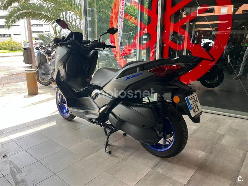 Yamaha XMAX 300 - Vista 6