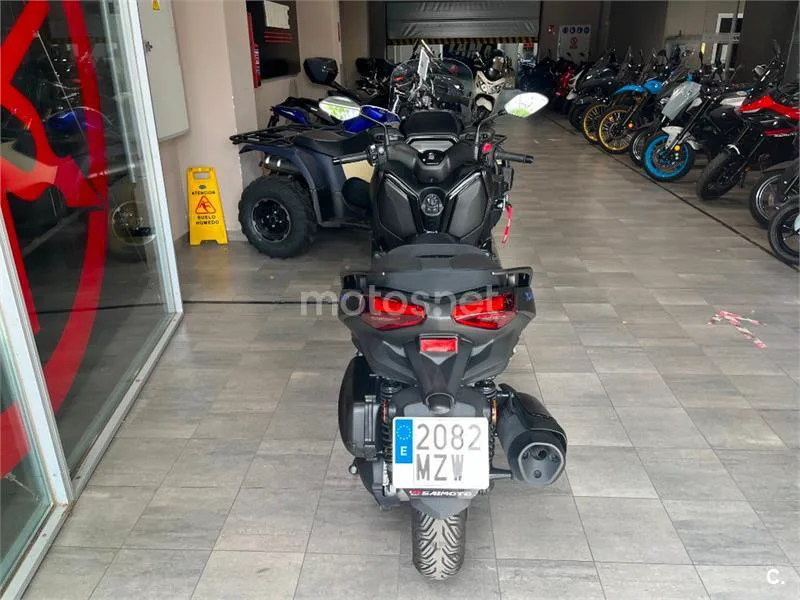 Yamaha XMAX 300 - Vista 8