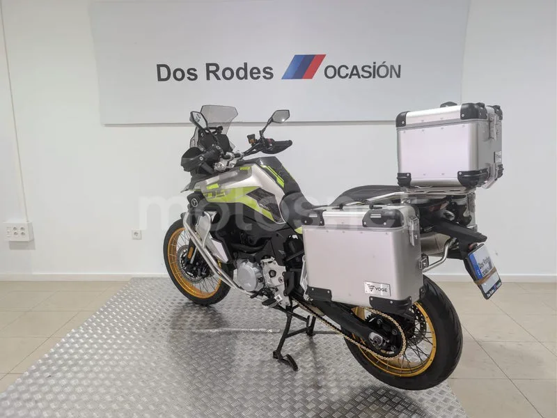 Voge 900DSX - Vista 9