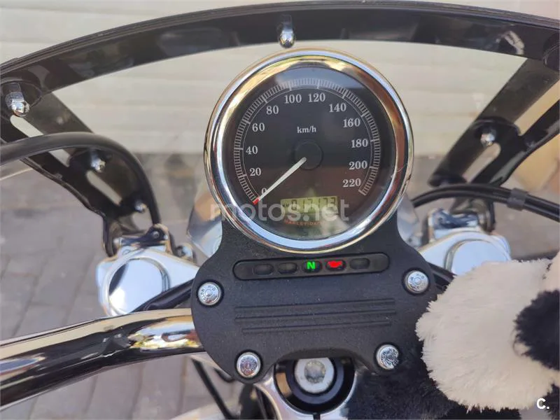 Harley-Davidson Sportster 883 - Vista 3