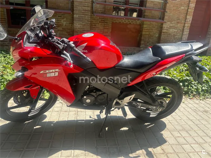 Honda CBR125R 2950 € 2014 Barcelona - 1