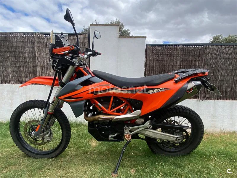 KTM 690 Enduro R – Vista 3