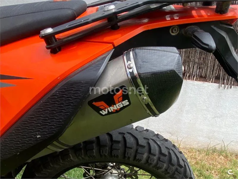 KTM 690 Enduro R – Vista 4