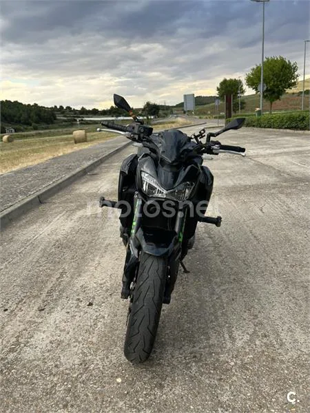 Kawasaki Z900 - Vista 6