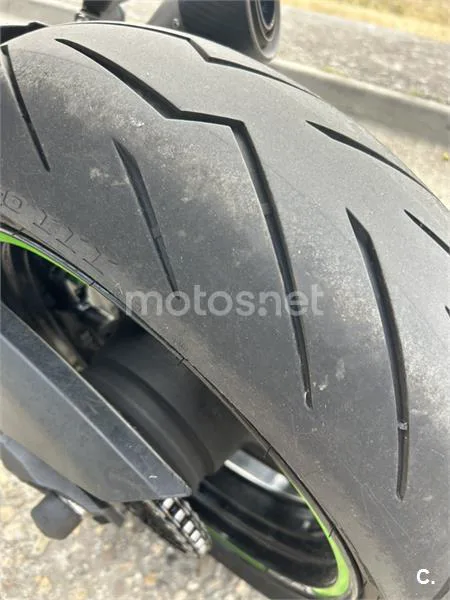 Kawasaki Z900 - Vista 9