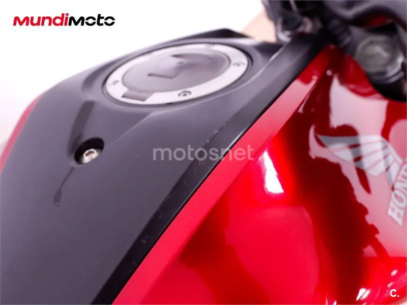 Honda CB125R - Vista 18