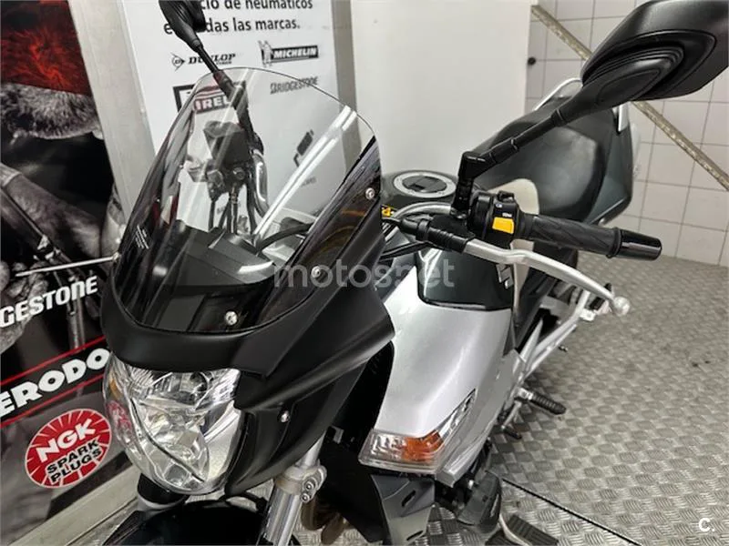 Suzuki GSR 600 – Vista 18