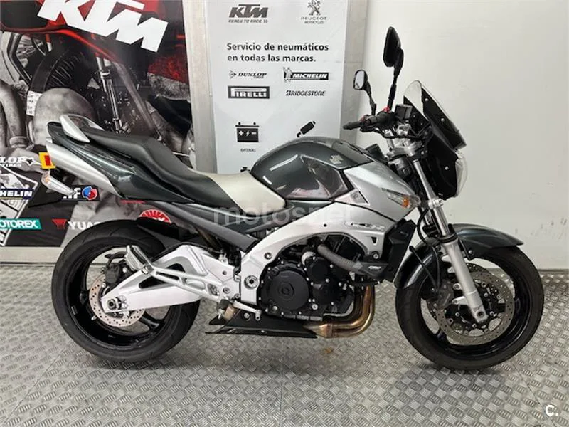 Suzuki GSR 600 – Vista 3