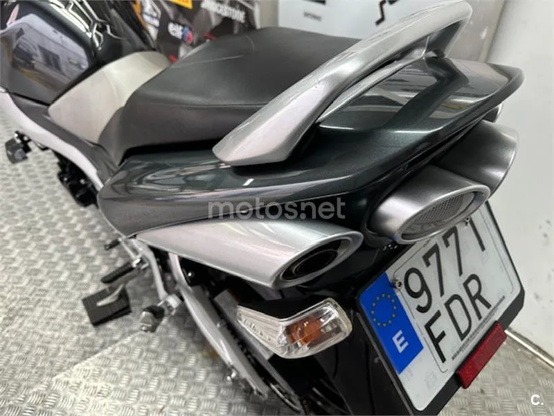 Suzuki GSR 600 – Vista 24