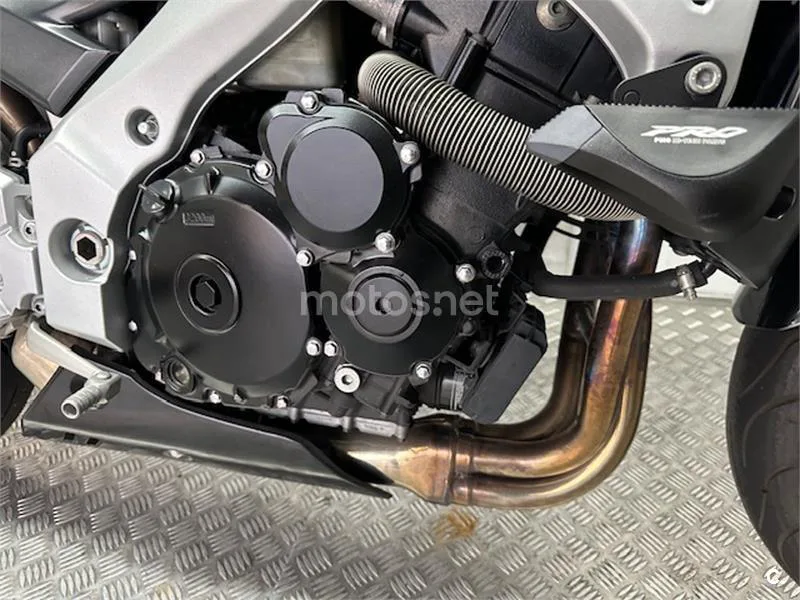 Suzuki GSR 600 – Vista 10
