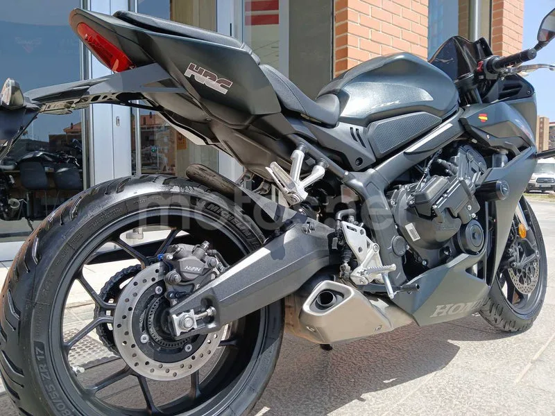 Honda CBR650R - Vista 8