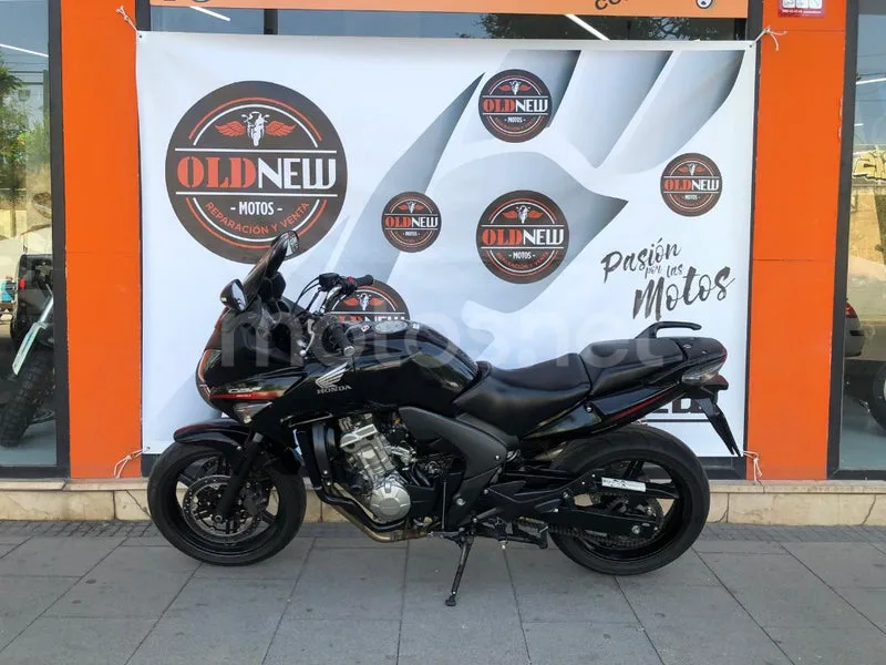 Honda CBF600S 3599 € 2013 Madrid - 1