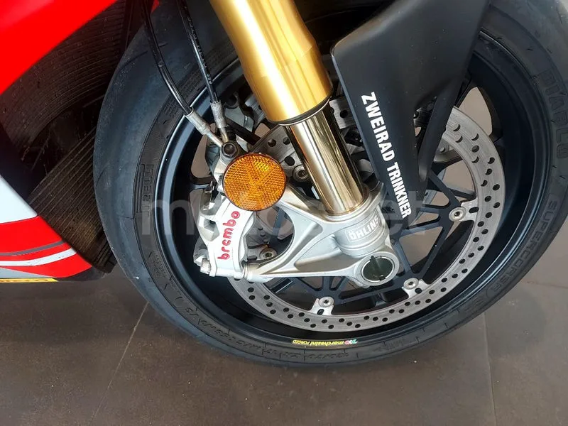 Ducati Panigale V4 - Vista 4
