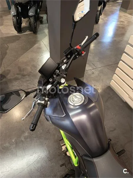 QJ Motor SRK 400 – Vista 9
