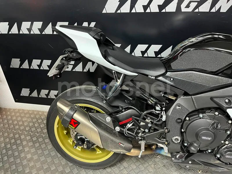 Yamaha YZF-R1 - Vista 3