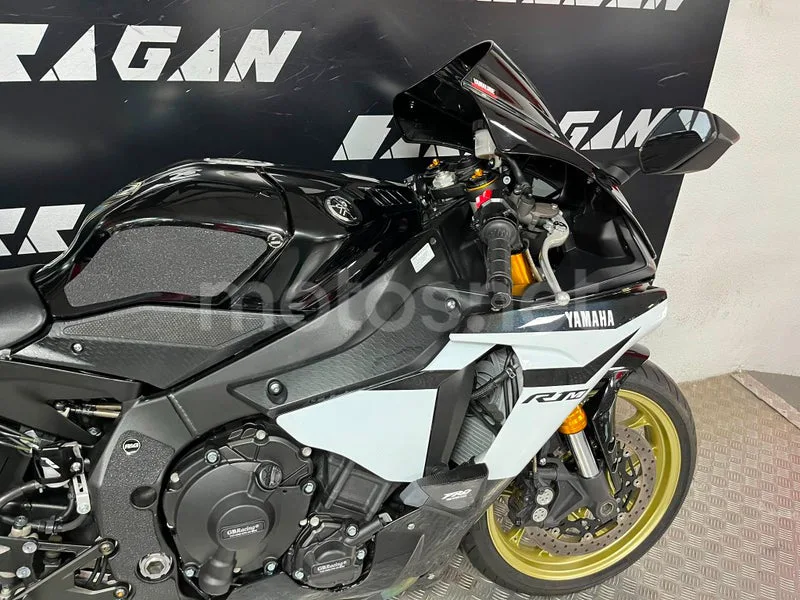 Yamaha YZF-R1 - Vista 5