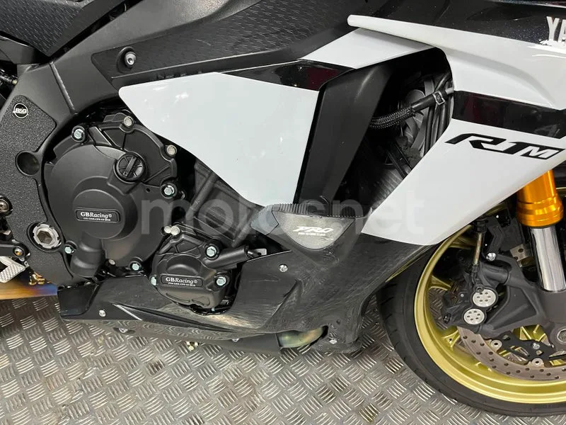 Yamaha YZF-R1 - Vista 8