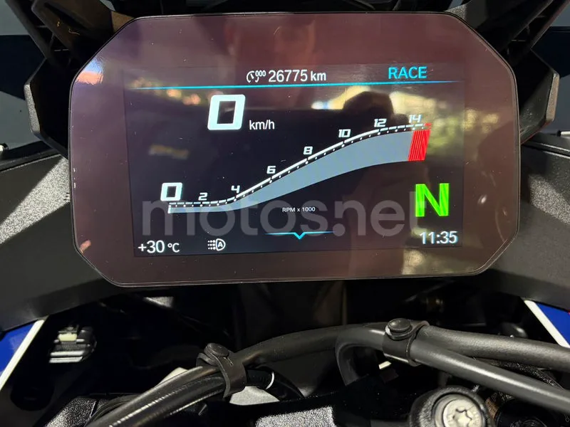 BMW M 1000 XR - Vista 14