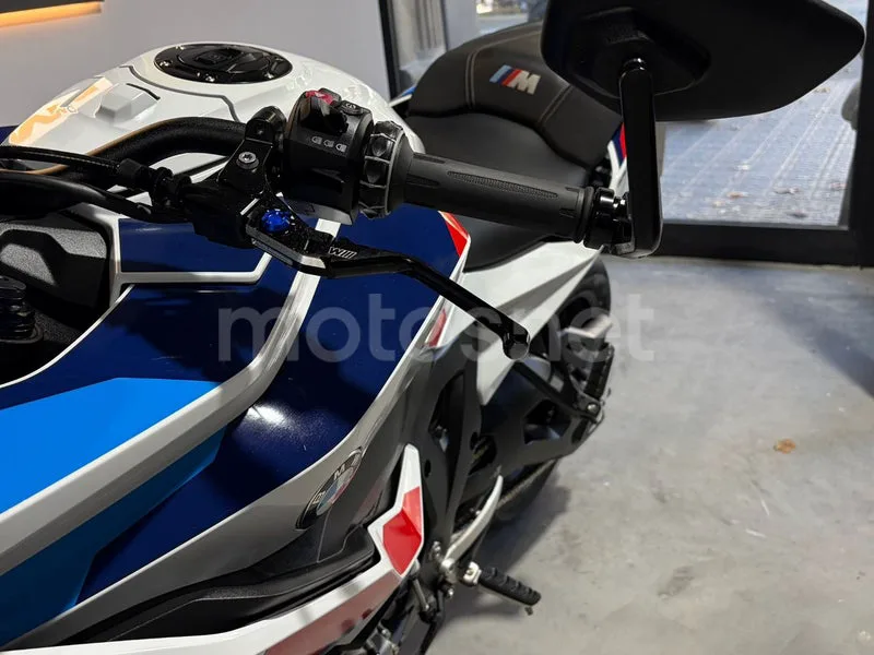 BMW M 1000 XR - Vista 7