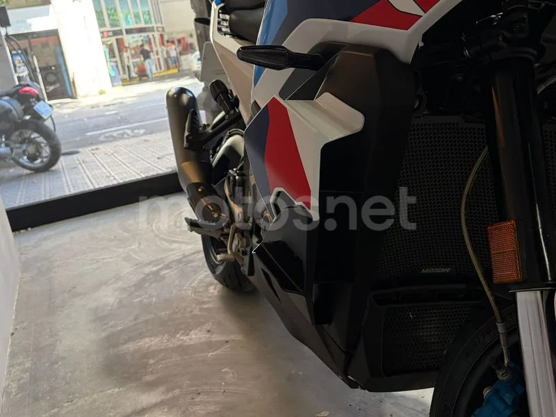 BMW M 1000 XR - Vista 8