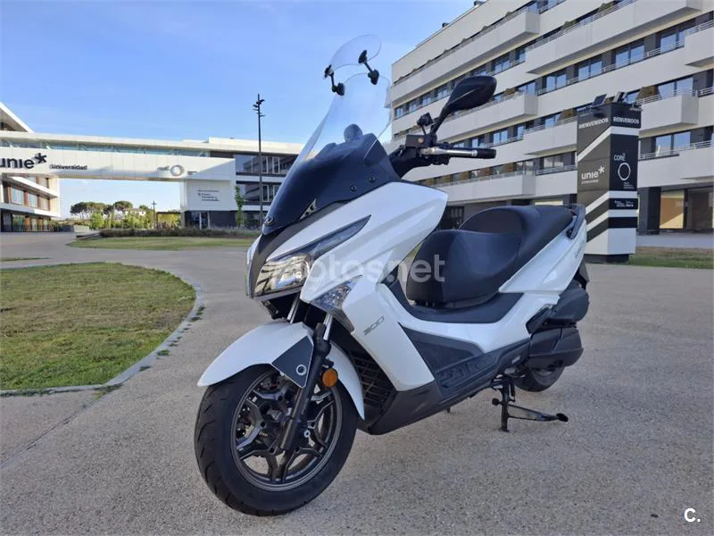 Kymco Grand Dink 300 2850 € 2021 Madrid - 1