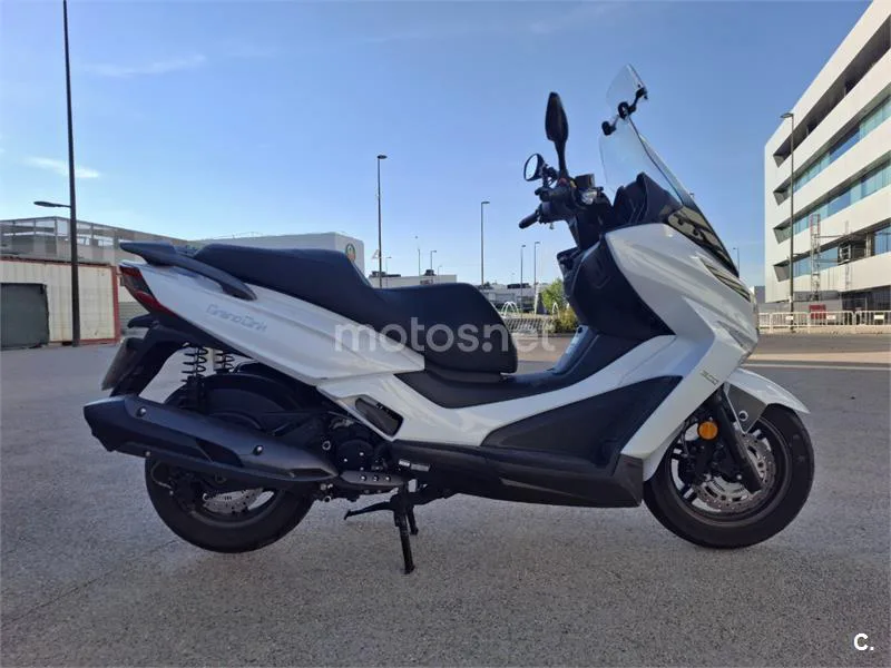 Kymco Grand Dink 300 - Vista 5