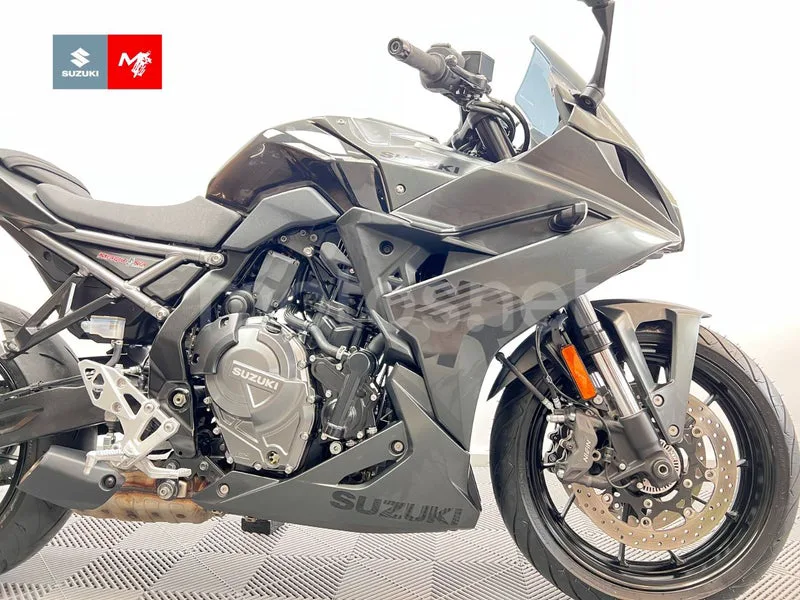 Suzuki GSX-8R - Vista 3
