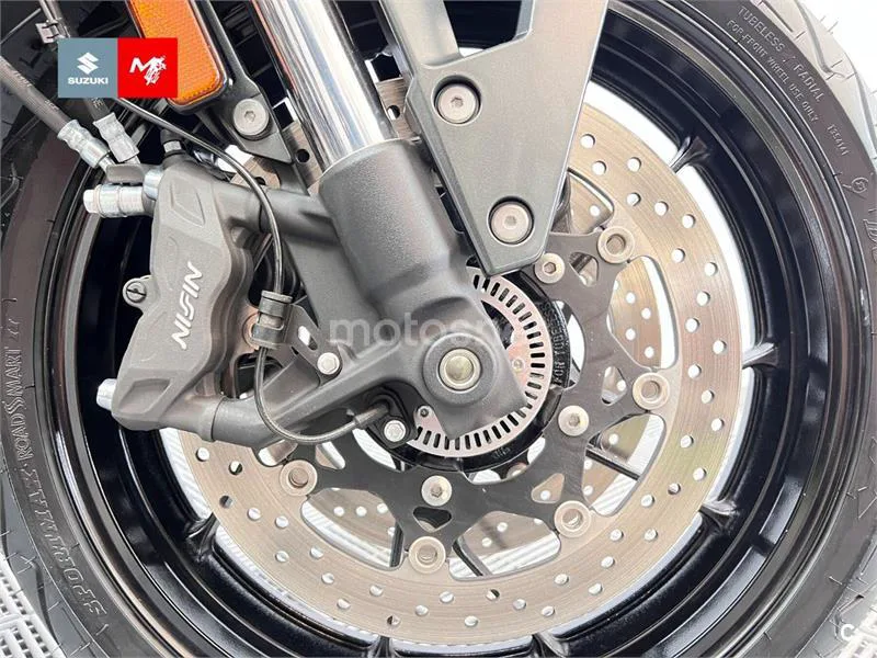 Suzuki GSX-8R - Vista 6