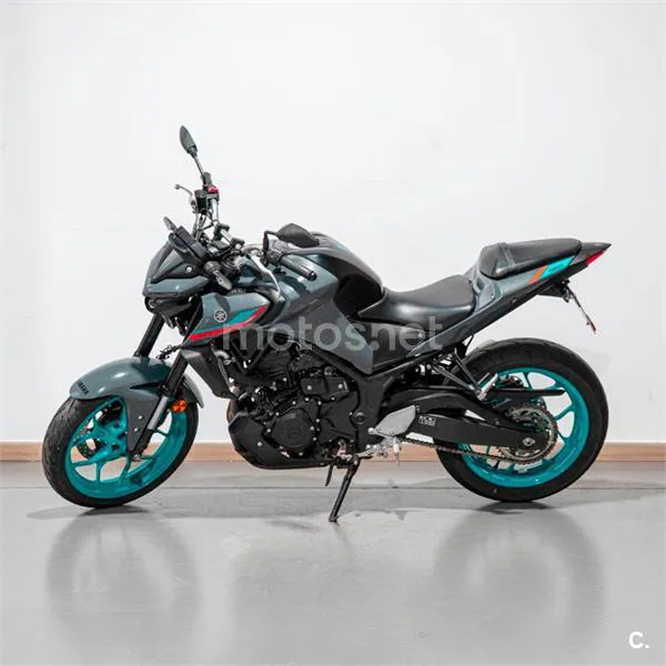 Yamaha MT-03 - Vista 16