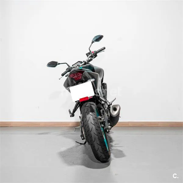 Yamaha MT-03 - Vista 17