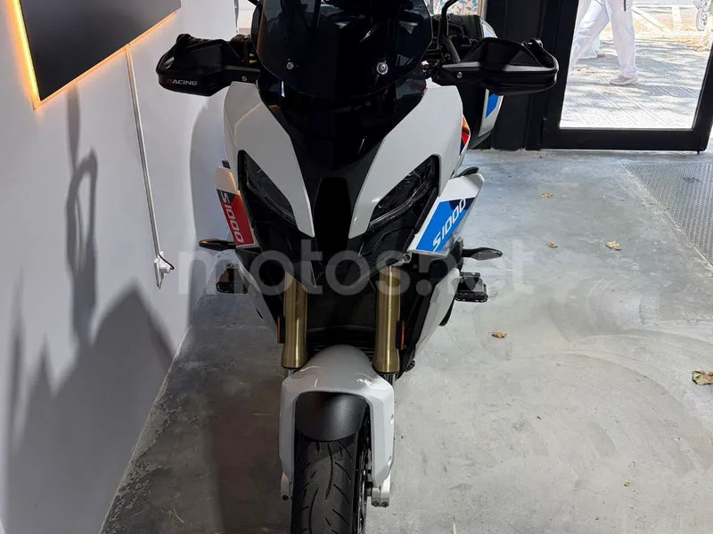 BMW S 1000 XR - Vista 17