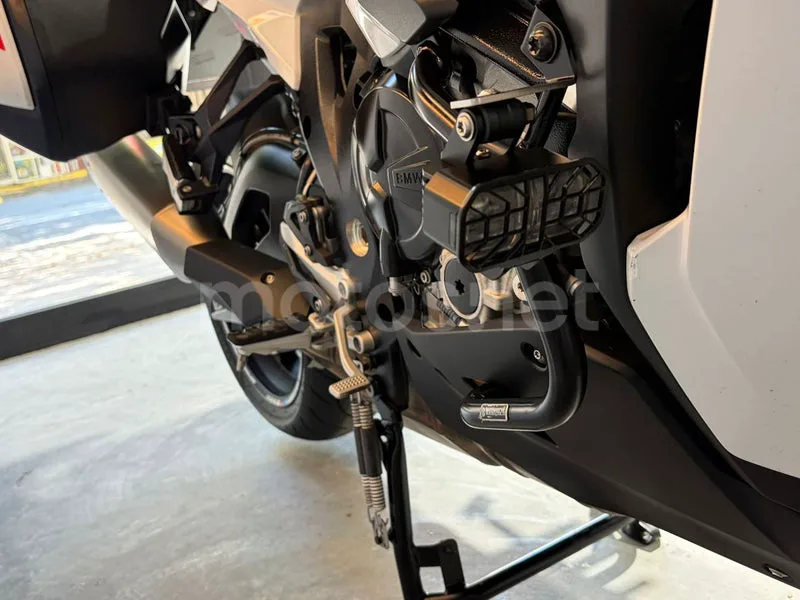 BMW S 1000 XR - Vista 7