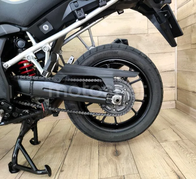 Suzuki V-Strom 1000 - Vista 11