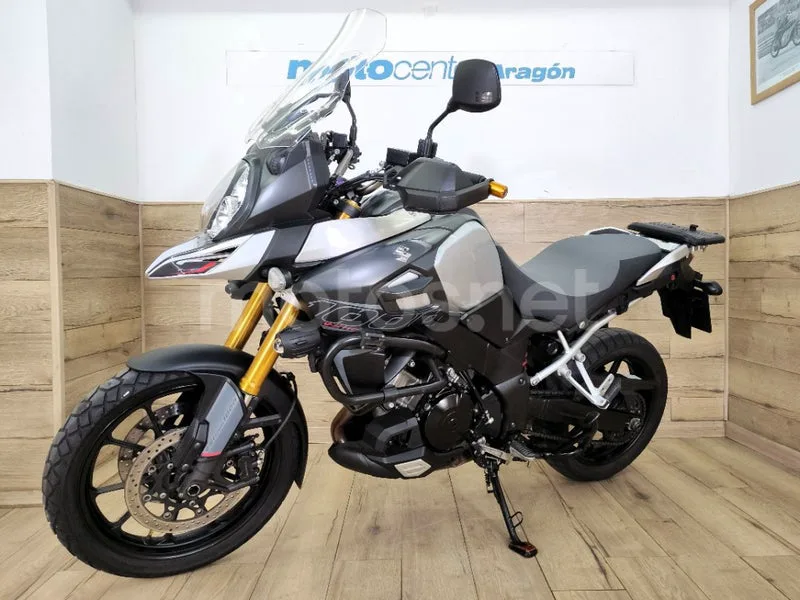 Suzuki V-Strom 1000 - Vista 4