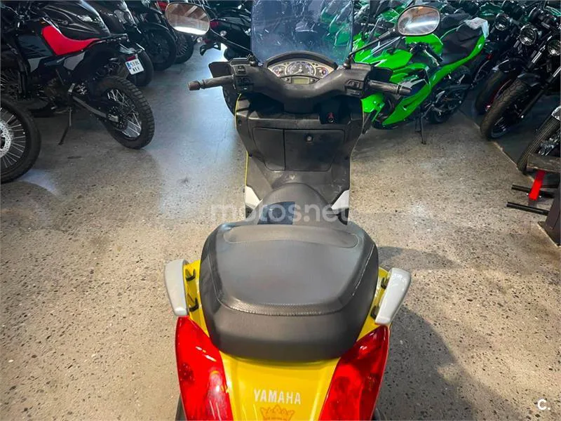 Yamaha XMAX 250 - Vista 3