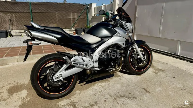 Suzuki GSR 600 2800 € 2007 Madrid - 1