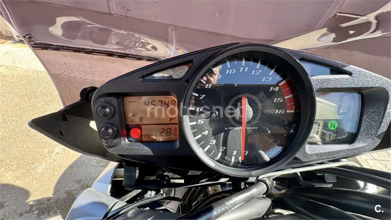 Suzuki GSR 600 – Vista 4